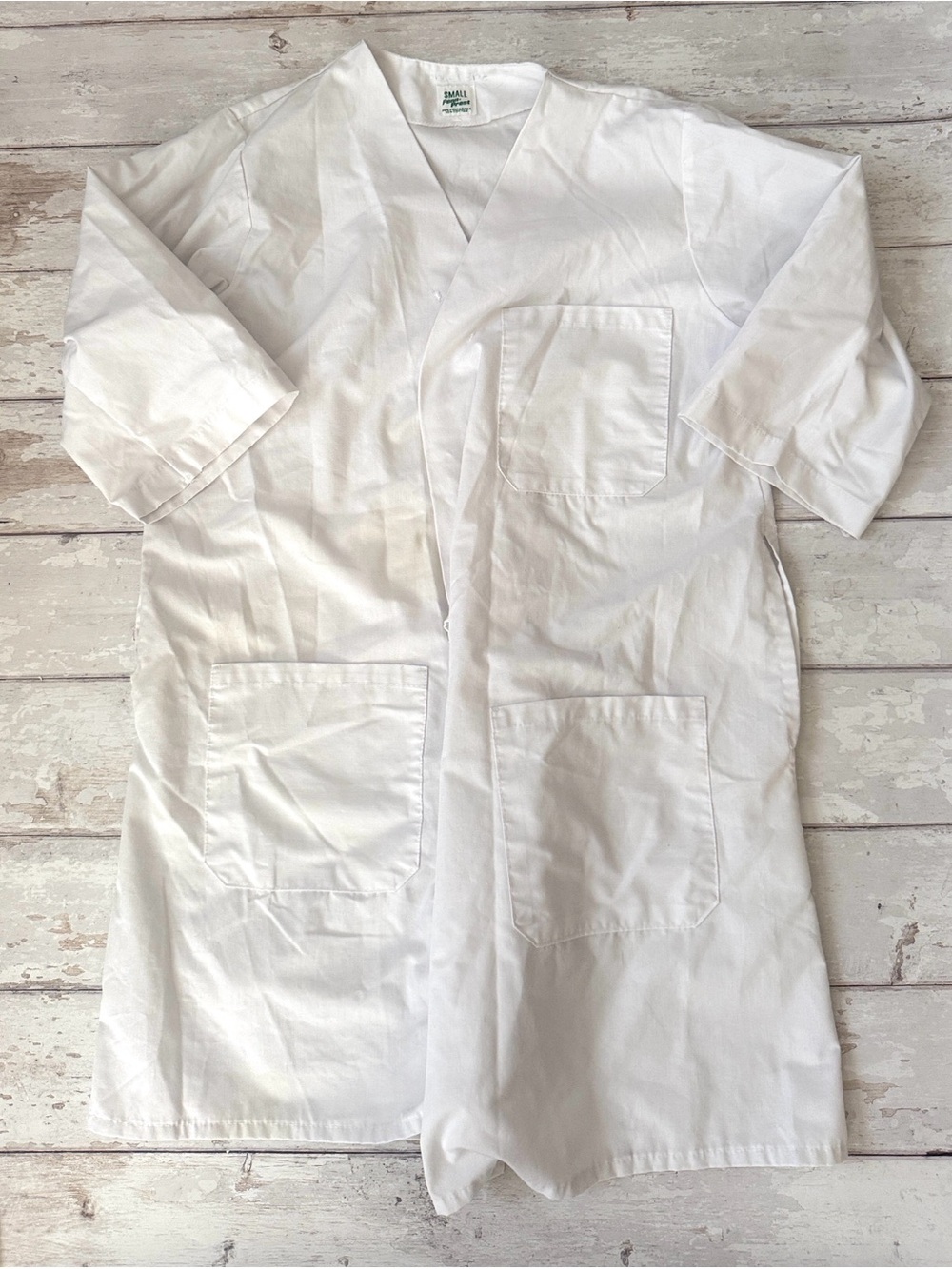 Unisex Size Small White Lab Coat With 3 Pockets Gender Neutral